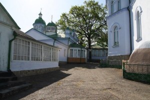 Женский монастырь в селе Жабка